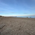 Eureka Serenity 아파트 아그